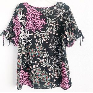 Black Mixed Floral Top.